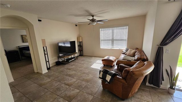 2735 Hanover Street SW, Vero Beach, FL 32968