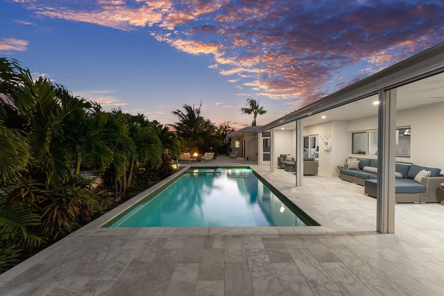 800 Holly Lane, Boca Raton, FL 33486