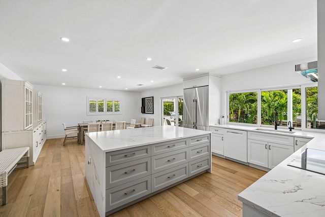 800 Holly Lane, Boca Raton, FL 33486