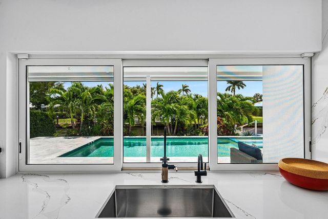 800 Holly Lane, Boca Raton, FL 33486