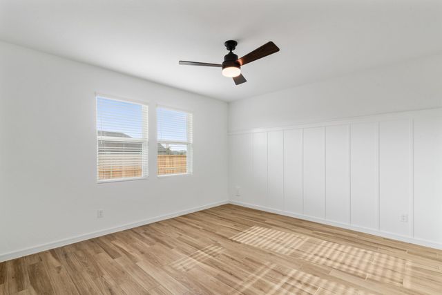 203 South Rose Marie Lane, Montgomery, TX 77356