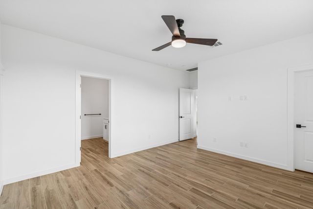 203 South Rose Marie Lane, Montgomery, TX 77356