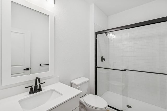 203 South Rose Marie Lane, Montgomery, TX 77356