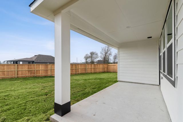 203 South Rose Marie Lane, Montgomery, TX 77356