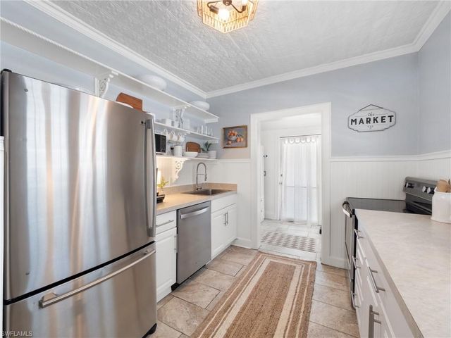 1310 Poinciana AVE, Fort Myers, FL 33901