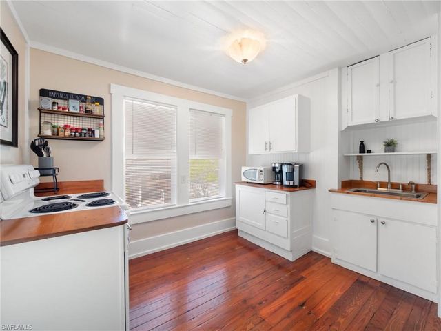 1310 Poinciana AVE, Fort Myers, FL 33901