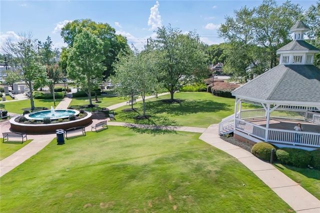 345 Commons Avenue, Woodstock, GA 30188