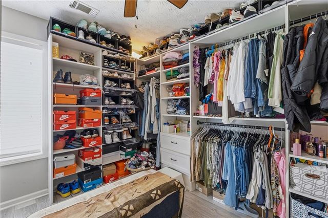 906 Milton Circle, Loganville, GA 30052