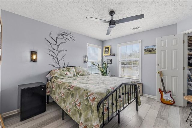 906 Milton Circle, Loganville, GA 30052