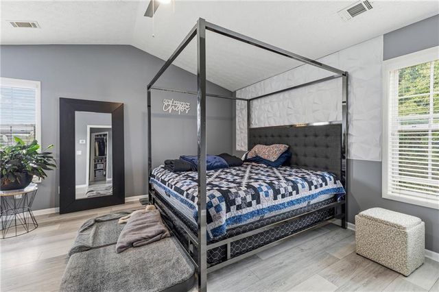 906 Milton Circle, Loganville, GA 30052