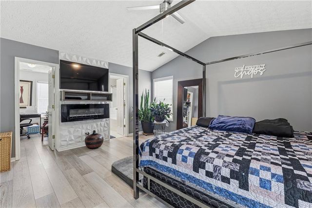 906 Milton Circle, Loganville, GA 30052