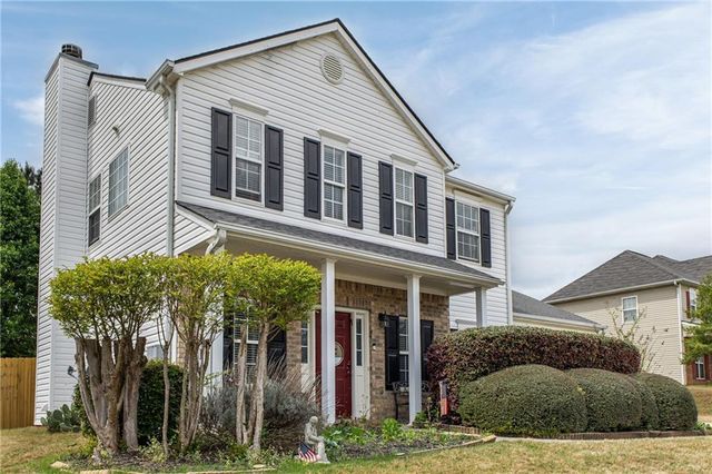 906 Milton Circle, Loganville, GA 30052