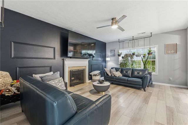 906 Milton Circle, Loganville, GA 30052