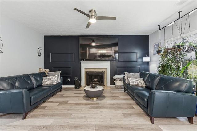 906 Milton Circle, Loganville, GA 30052