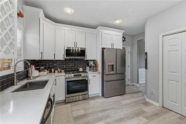 906 Milton Circle, Loganville, GA 30052