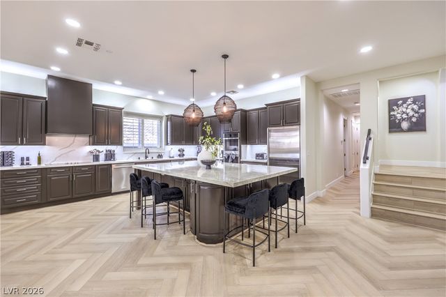 7520 Captains Harbor Drive, Las Vegas, NV 89117