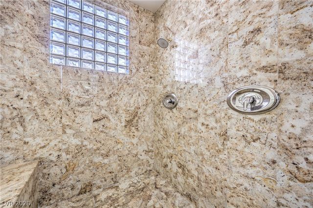 7520 Captains Harbor Drive, Las Vegas, NV 89117