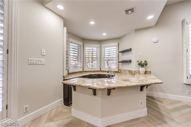 7520 Captains Harbor Drive, Las Vegas, NV 89117