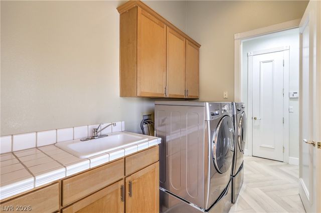 7520 Captains Harbor Drive, Las Vegas, NV 89117