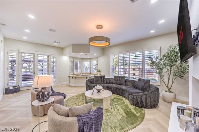 7520 Captains Harbor Drive, Las Vegas, NV 89117