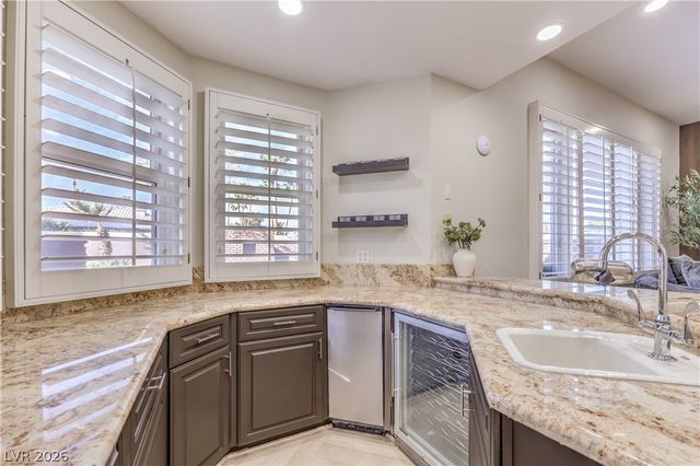 7520 Captains Harbor Drive, Las Vegas, NV 89117