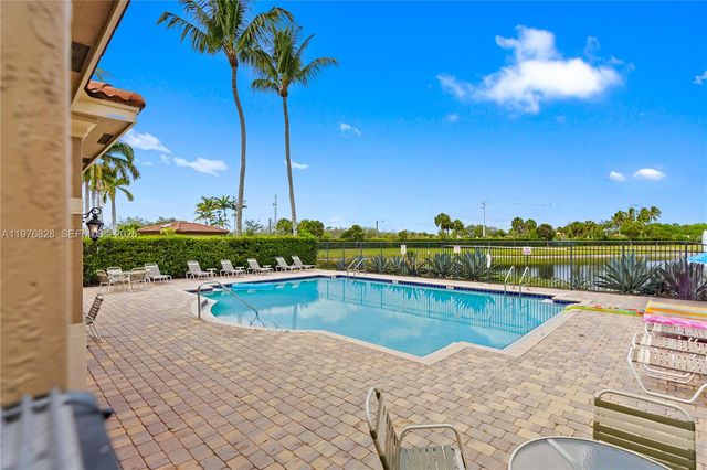 4301 Macarthur Palm Trl, Green Acres, FL 33463