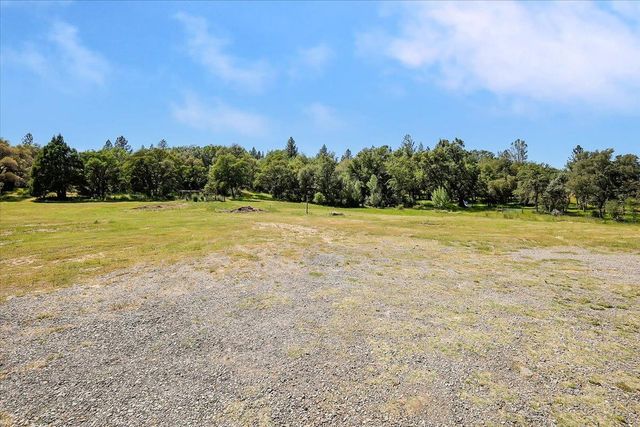 10598 Slingsby Ln, Dobbins, CA 95935