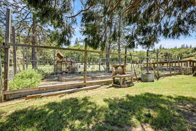 10598 Slingsby Ln, Dobbins, CA 95935