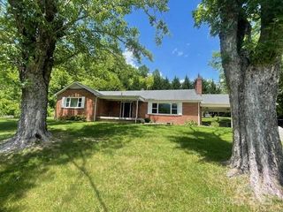93 Rockwood Road, Canton, NC 28716