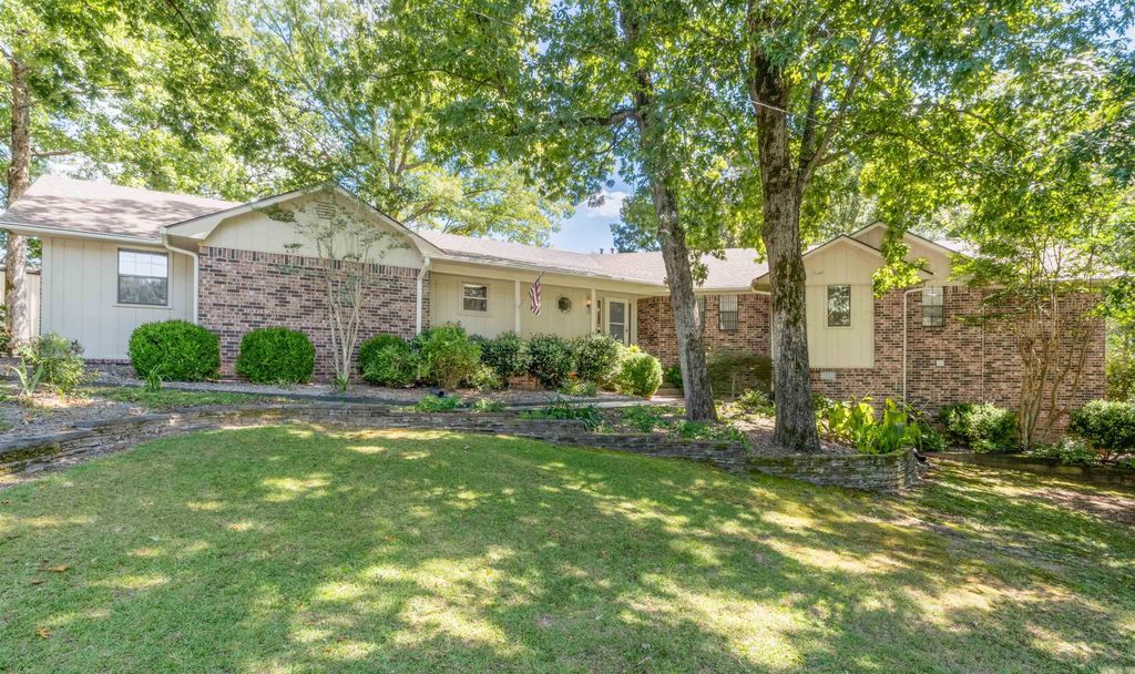 17410 Oak Forest Drive, Mabelvale, AR 72103