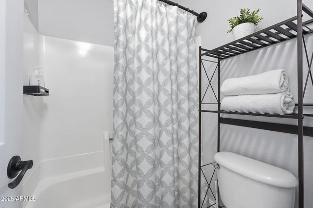 3825 E CAMELBACK Road 230, Phoenix, AZ 85018