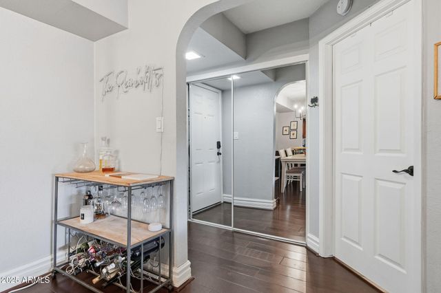 3825 E CAMELBACK Road 230, Phoenix, AZ 85018