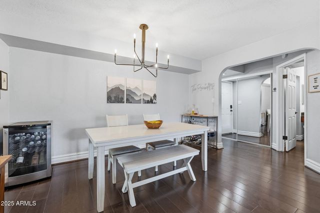 3825 E CAMELBACK Road 230, Phoenix, AZ 85018