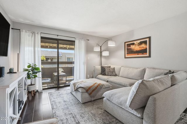 3825 E CAMELBACK Road 230, Phoenix, AZ 85018