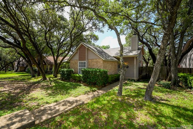 9536 W Dover ridge, San Antonio, TX 78250