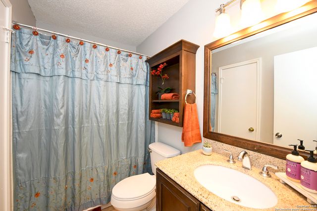 9536 W Dover ridge, San Antonio, TX 78250