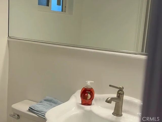22522 Clarendon, Los Angeles, CA 91367