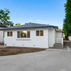 22522 Clarendon, Los Angeles, CA 91367
