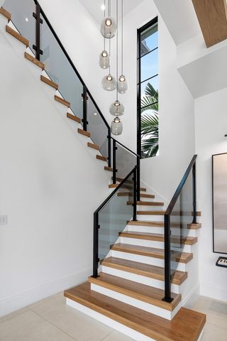 830 Lake Shore Drive, Delray Beach, FL 33444