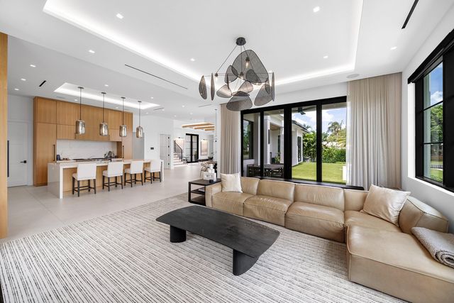 830 Lake Shore Drive, Delray Beach, FL 33444