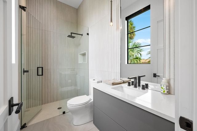 830 Lake Shore Drive, Delray Beach, FL 33444