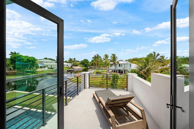 830 Lake Shore Drive, Delray Beach, FL 33444