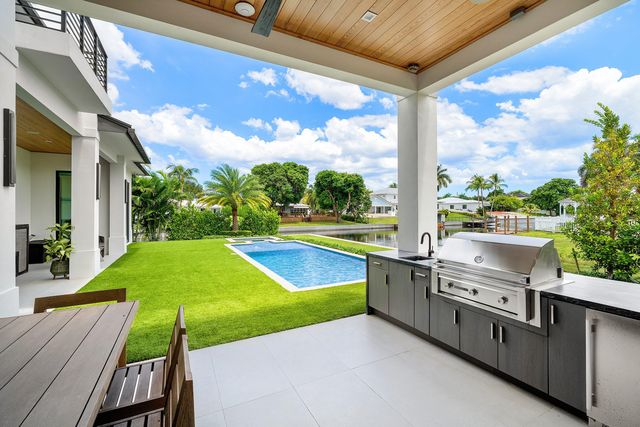 830 Lake Shore Drive, Delray Beach, FL 33444