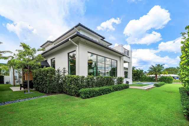 830 Lake Shore Drive, Delray Beach, FL 33444