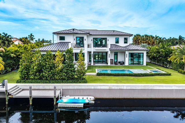 830 Lake Shore Drive, Delray Beach, FL 33444