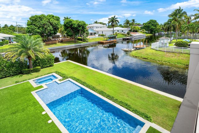 830 Lake Shore Drive, Delray Beach, FL 33444