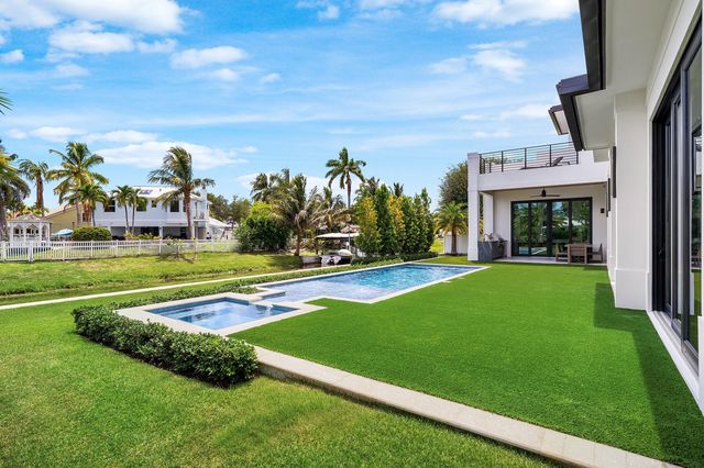 830 Lake Shore Drive, Delray Beach, FL 33444