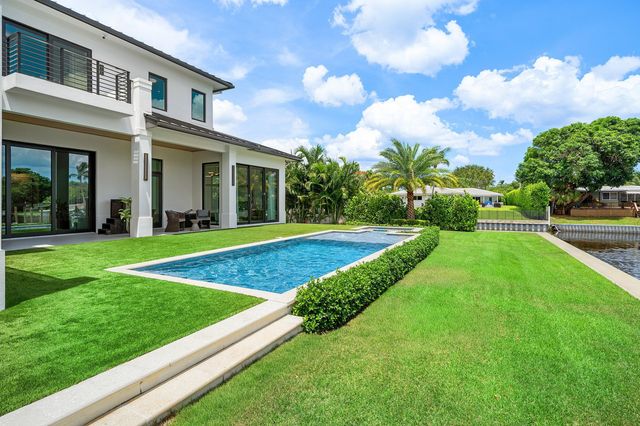 830 Lake Shore Drive, Delray Beach, FL 33444