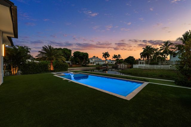 830 Lake Shore Drive, Delray Beach, FL 33444