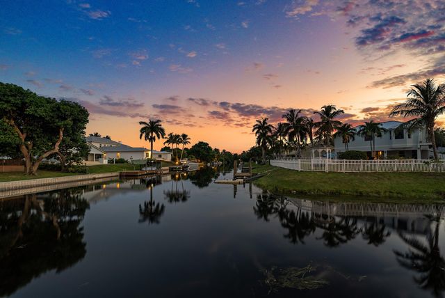 830 Lake Shore Drive, Delray Beach, FL 33444